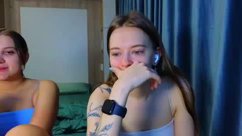 LUNA and ANNA    online show from December 14, 5:29 pm