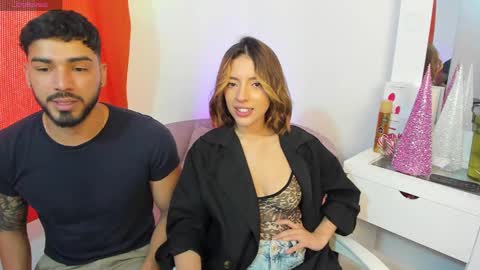 savagesweethearts online show from December 18, 4:06 pm