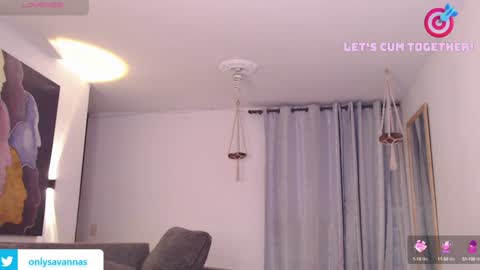 Snapshot of savanna_wallace chatting on January 17, 11:40 pm Savannaredhair 33 Angelebony33 online show from January 17, 11:40 pm