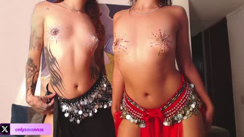 Snapshot of savanna_wallace chatting on January 30, 11:02 pm Savannaredhair 33 Angelebony33 online show from January 30, 11:02 pm