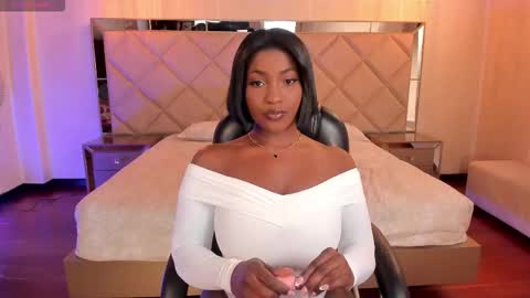 S a v a n n a h  online show from February 25, 10:41 pm