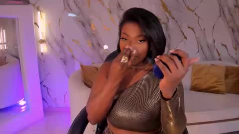 S a v a n n a h  online show from March 4, 11:27 am