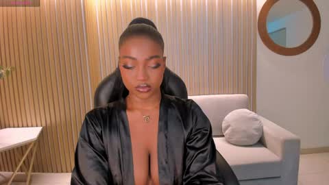 S a v a n n a h  online show from March 18, 11:13 am