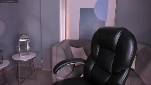 S a v a n n a h  online show from March 29, 11:54 am