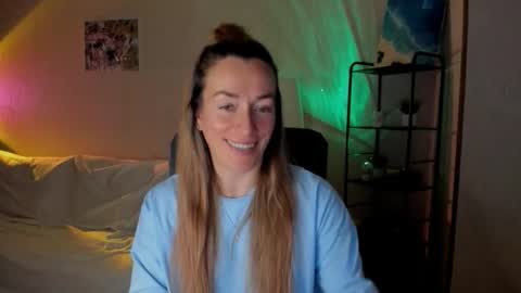 save the qween online show from December 5, 6:55 am