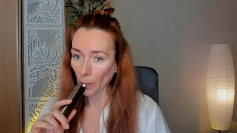 save the qween online show from April 4, 6:00 am