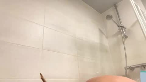 Snapshot of saveme5169 chatting on April 4, 7:44 pm saveme5169 online show from April 4, 7:44 pm