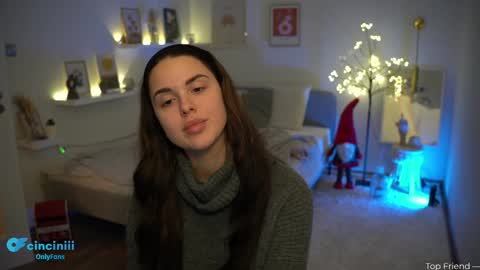 Snapshot of savvage_play chatting on December 8, 7:32 pm Naomi online show from December 8, 7:32 pm