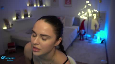 Snapshot of savvage_play chatting on December 15, 9:20 pm Naomi online show from December 15, 9:20 pm