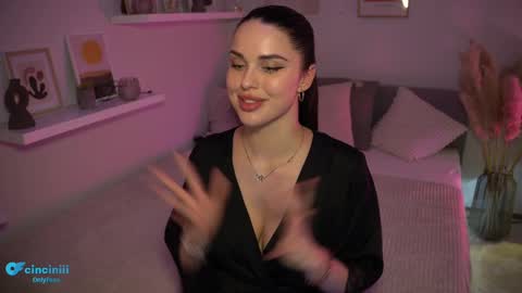 Snapshot of savvage_play chatting on February 12, 10:37 pm Naomi online show from February 12, 10:37 pm