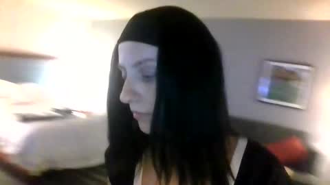 Snapshot of savvysavage6973 chatting on March 15, 7:25 am SavvySavage online show from March 15, 7:25 am