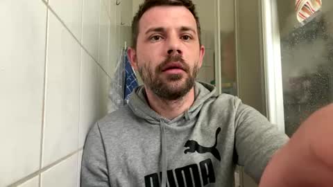 Snapshot of sawa08051989 chatting on April 6, 7:42 am chamomile online show from April 6, 7:42 am