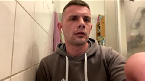 Snapshot of sawa08051989 chatting on April 15, 10:10 pm chamomile online show from April 15, 10:10 pm