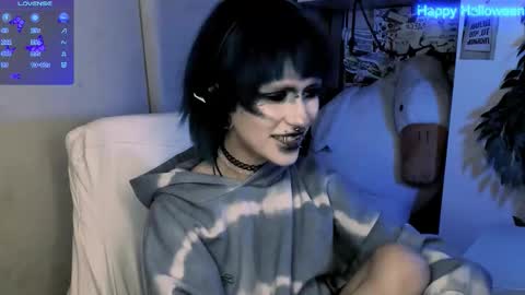 Snapshot of say_mary chatting on November 1, 5:37 pm pronoun she. name Mary. age 21. online show from November 1, 5:37 pm