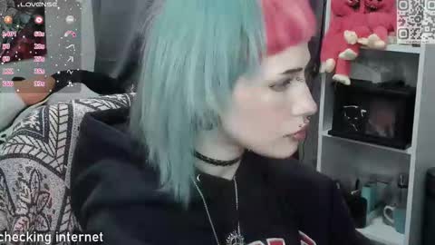 Snapshot of say_mary chatting on February 18, 12:34 pm pronoun she. name Mary. age 21. online show from February 18, 12:34 pm