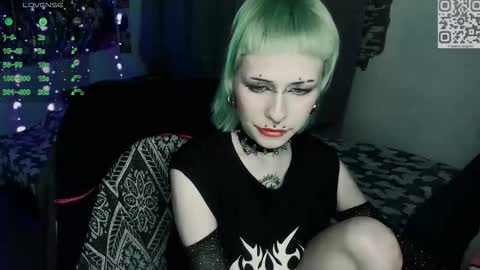 Snapshot of say_mary chatting on March 15, 12:16 am pronoun she. name Mary. age 21. online show from March 15, 12:16 am