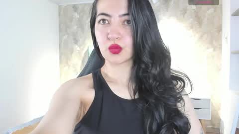 Saya Amaretto  online show from November 4, 7:02 pm