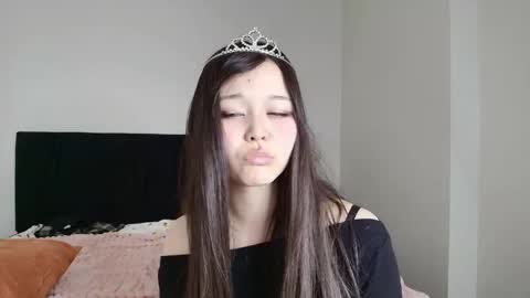 Saya online show from April 18, 7:07 pm