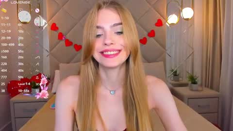 Snapshot of sayl0r_moon chatting on March 1, 11:47 pm Kira GMT 7 Mon Thu-Sun 0800am-0200pm online show from March 1, 11:47 pm