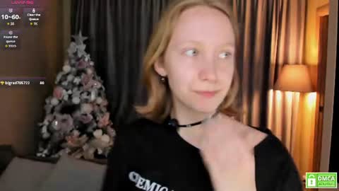 Ellis 3 online show from July 15, 5:29 pm