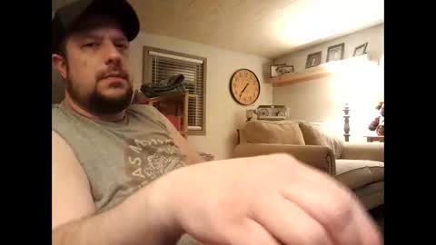Snapshot of sb198 chatting on January 31, 1:33 am sb198 online show from January 31, 1:33 am