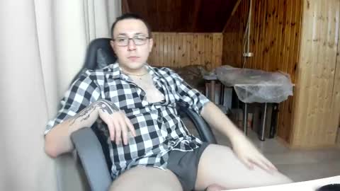 Snapshot of scandark chatting on January 3, 3:01 pm scandark online show from January 3, 3:01 pm