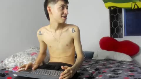 scar y sebas online show from September 11, 4:34 am