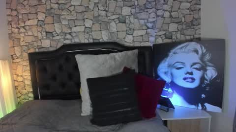 Snapshot of scarlat_diamond chatting on October 12, 7:46 pm Scarlat Diamond online show from October 12, 7:46 pm