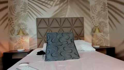 Snapshot of scarleett22 chatting on January 17, 7:50 pm Scarleet online show from January 17, 7:50 pm