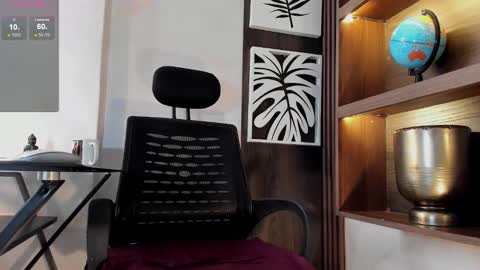 Snapshot of scarleett22 chatting on February 4, 8:47 pm Scarleet online show from February 4, 8:47 pm