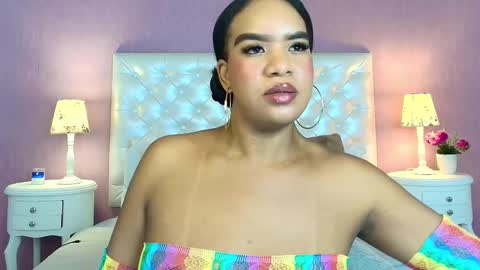 Snapshot of scarleett_fox_ chatting on October 19, 9:04 pm Scartlett online show from October 19, 9:04 pm