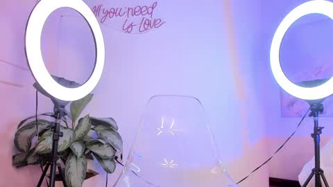 Snapshot of scarleett_johansson chatting on January 24, 9:15 pm Scarlett online show from January 24, 9:15 pm