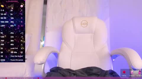 Snapshot of scarleett_johansson chatting on February 16, 8:11 pm Scarlett online show from February 16, 8:11 pm