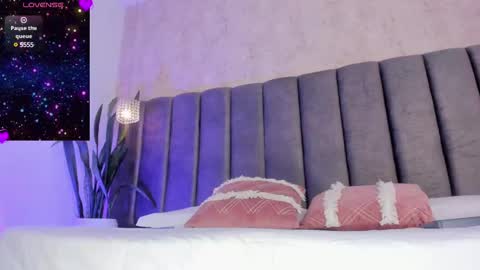 Snapshot of scarleett_johansson chatting on February 23, 10:42 pm Scarlett online show from February 23, 10:42 pm