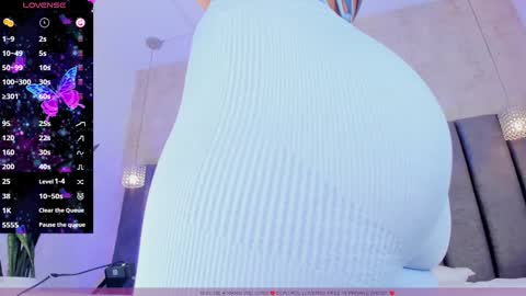 Snapshot of scarleett_johansson chatting on March 2, 7:23 pm Scarlett online show from March 2, 7:23 pm