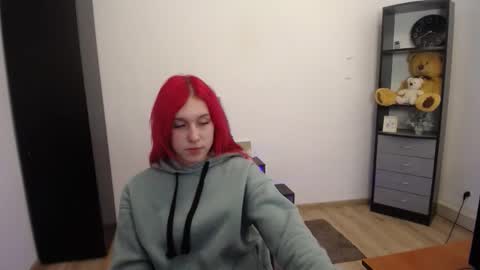 Snapshot of scarlet__flower_ chatting on February 26, 11:31 am scarlet__flower_ online show from February 26, 11:31 am