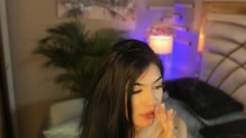 Snapshot of scarlet__hill chatting on January 17, 6:57 am scarlet hill online show from January 17, 6:57 am