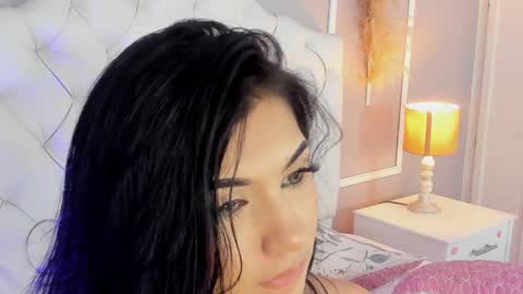 Snapshot of scarlet__hill chatting on February 27, 5:24 am scarlet hill online show from February 27, 5:24 am