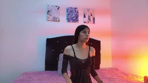 Snapshot of scarlet__muse chatting on July 11, 11:24 am scarlet__muse online show from July 11, 11:24 am
