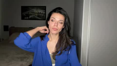 Snapshot of scarlet_daisy_ chatting on May 26, 7:37 am Sophie online show from May 26, 7:37 am