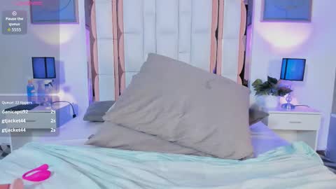 Claudia  online show from November 27, 8:38 am