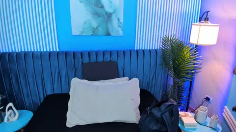 Scarlet Edwars online show from January 14, 11:42 am