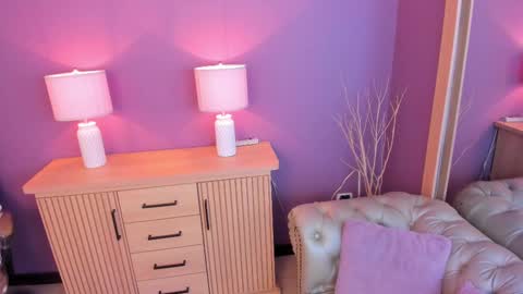 Scarlet Edwars online show from March 3, 12:05 pm