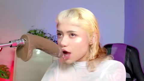 scarlet_gold online show from February 9, 3:21 am