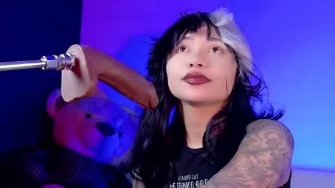 scarlet_gold online show from June 6, 1:11 am