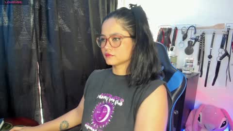 scarlet taylor kennedy online show from January 24, 10:30 pm