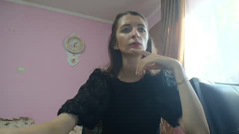 Scarlet online show from May 27, 3:20 pm