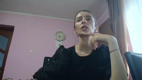 Scarlet online show from May 28, 3:42 pm
