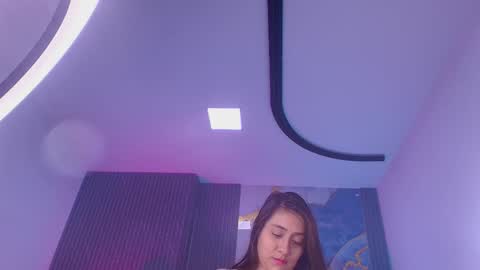 Scarlet  online show from March 24, 11:59 am