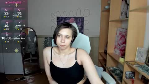Snapshot of scarlet_sirenn chatting on February 27, 10:04 am Alexandra online show from February 27, 10:04 am